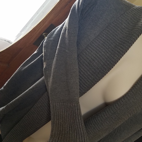 Sweater - Picture 3 of 3